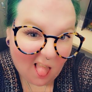 Meet your Posher, Donelle